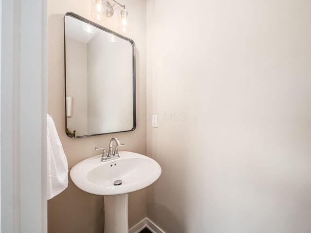 429 Postle Blvd, Columbus, OH 43228 - photo 10