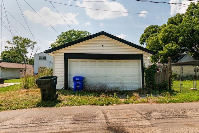 200 Schultz Ave, Columbus, OH 43222 - photo 2