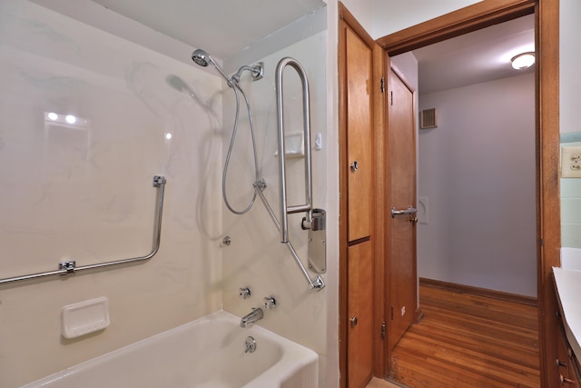 696 E Schreyer Pl, Columbus, OH 43214 - photo 22