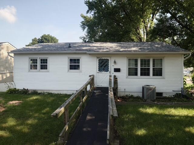 303 Spring St, Lancaster, OH 43130 - photo 1