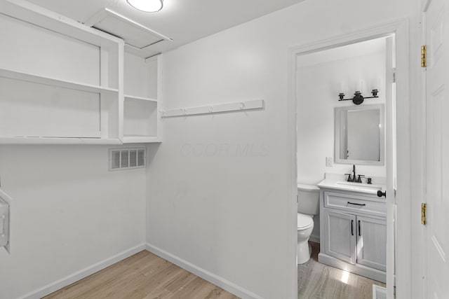 1099 Secrest Ave, Columbus, OH 43207 - photo 7