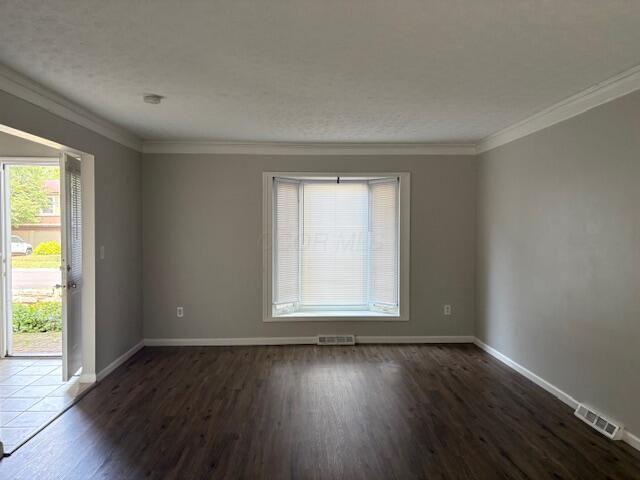 3523 Watergrass Hill Dr, Columbus, OH 43221 - photo 2
