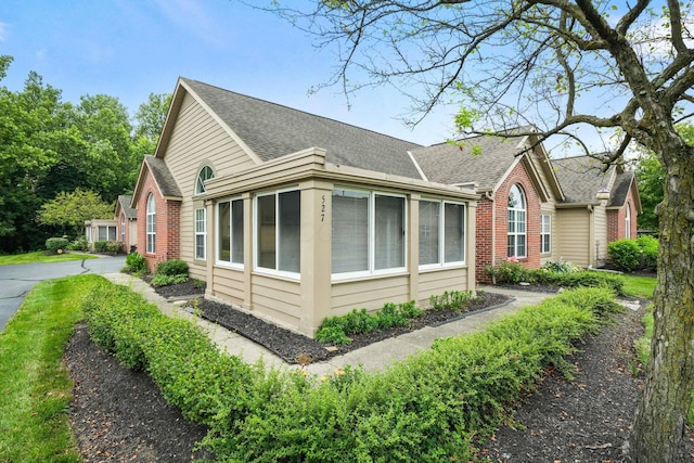 527 Mallet Pl W, Columbus, OH 43230 - photo 1