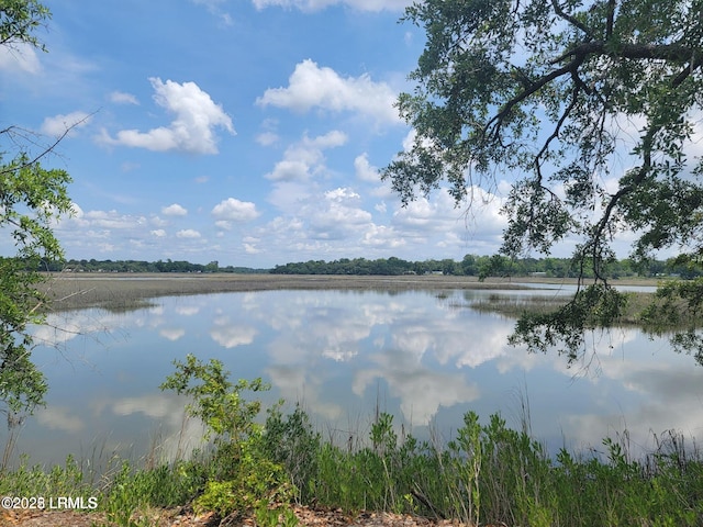 Listing photo 3 for 2519 Trask Pkwy, Beaufort SC 29906