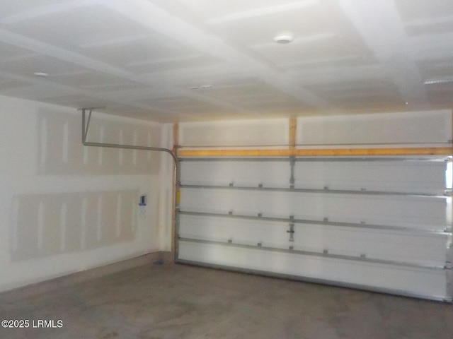 127 Teal Bluff Blvd, Seabrook, SC 29940 - view of garage