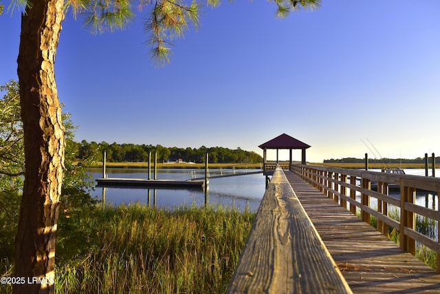 4 Connies Point Dr, Beaufort, SC 29907