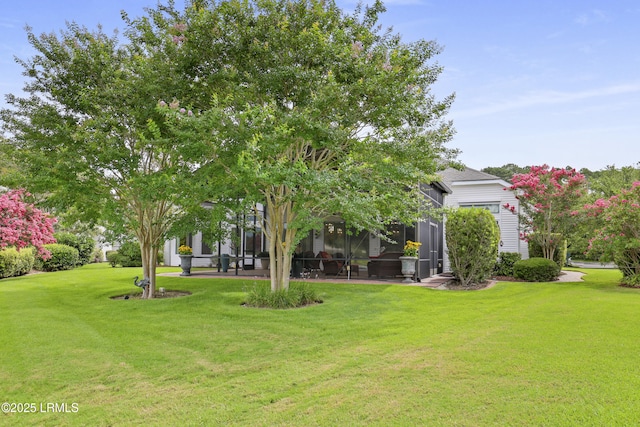 102 Lake Somerset Cir, Bluffton, SC 29909 - view of grassy yard featuring a patio