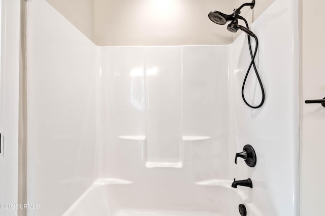 100 Battery Creek Club Dr, Beaufort, SC 29902 - full bath featuring shower / bathtub combination