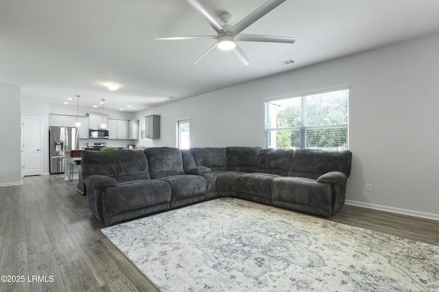 74 Keowee Ln, Beaufort, SC 29906 - living area featuring dark wood-style floors, ceiling fan, and recessed lighting