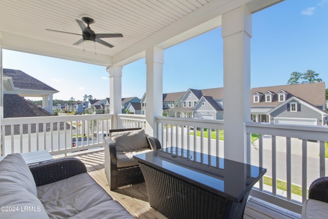 deck with ceiling fan