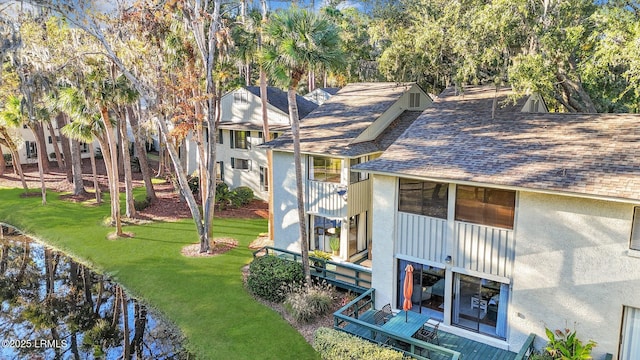 exterior space featuring a yard