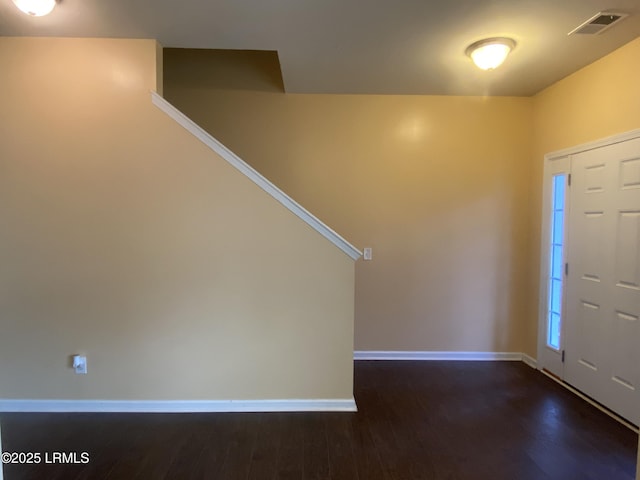 204 Mission Way, Beaufort, SC 29906 - entrance foyer with dark wood finished floors and baseboards