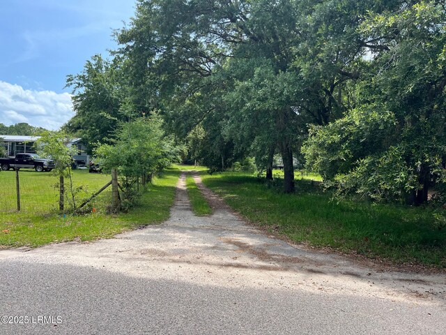 66 Tombee Rd, Saint Helena Island, SC 29920
