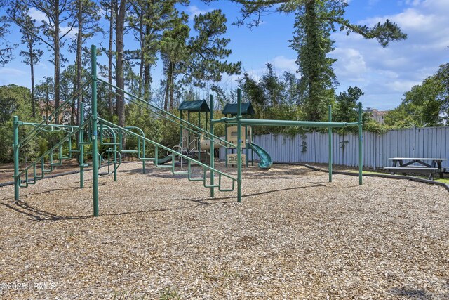 8 Bradley Beach Rd, Hilton Head Island, SC 29928 - view of community playground