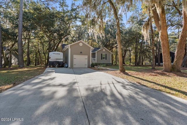 view of front of home with a front lawn