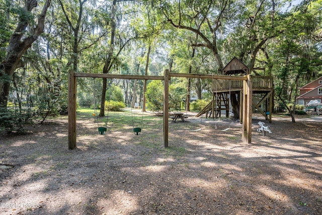 10 Hayek St, Beaufort, SC 29907 - view of yard