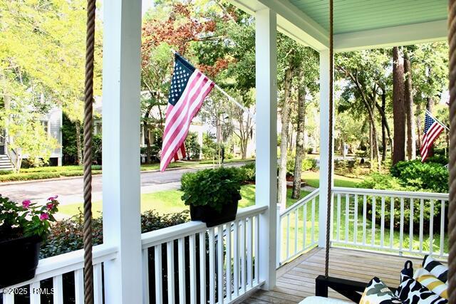 10 Hayek St, Beaufort, SC 29907 - view of wooden porch
