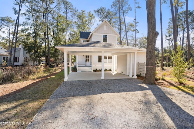 view of front of house with covered porch