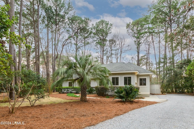 view of front of property