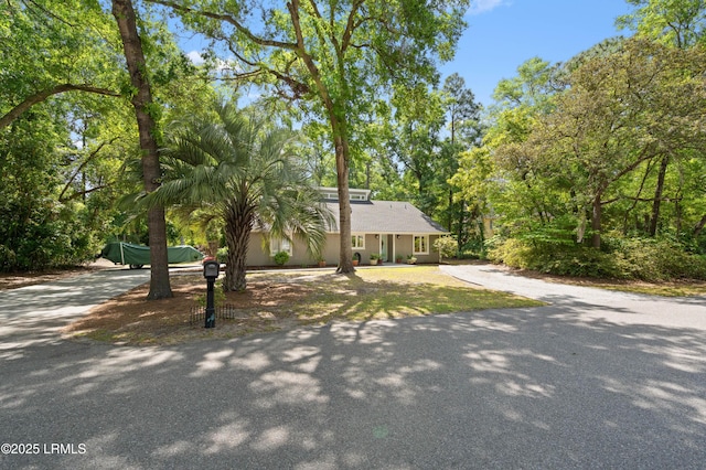 12 Harvest Ln, Beaufort, SC 29907 - view of front of house with dirt driveway