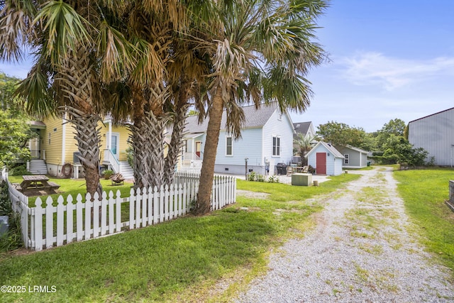 1009 9th St, Port Royal, SC 29935 - view of property exterior featuring driveway