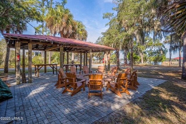 34 Old Smugglers Wharf Rd, Saint Helena Island, SC 29920
