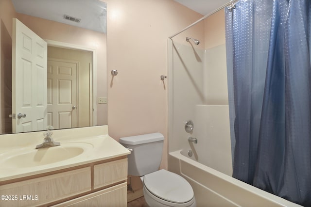 7 Stillwater Ct, Hilton Head Island, SC 29926 - bathroom with vanity and shower / bathtub combination with curtain