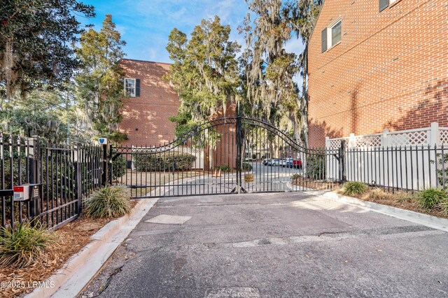 895 Ribaut Rd Unit 8, Beaufort, SC 29902 - view of gate