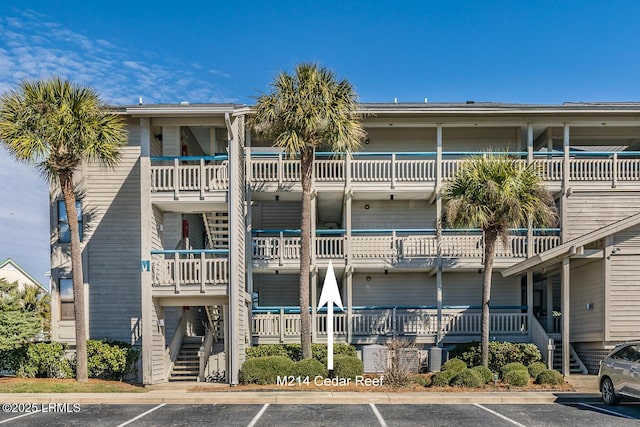 Listing photo 3 for 6 Harbor Dr N Unit M214, Harbor Island SC 29920