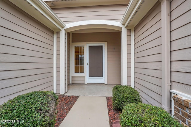 view of property entrance