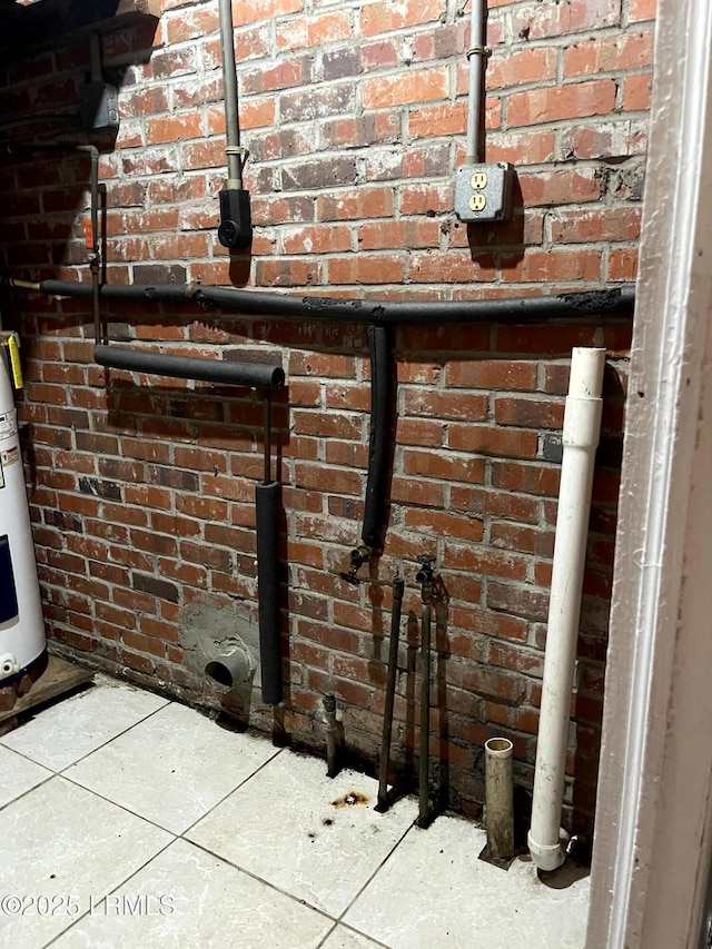 1806 6th St, Beaufort, SC 29902 - detailed view of water heater and brick wall