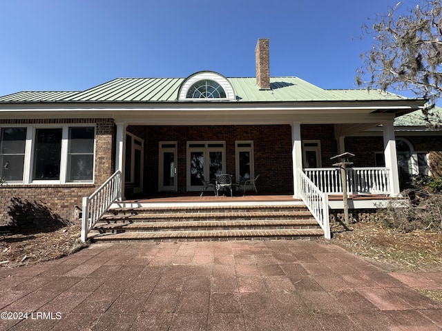 view of front facade with covered porch