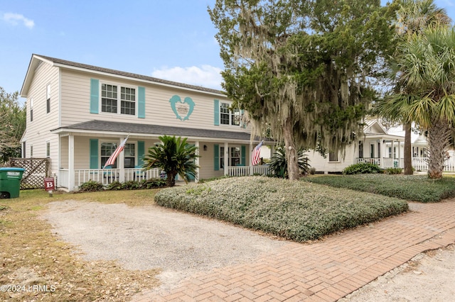 view of front of property featuring a porch