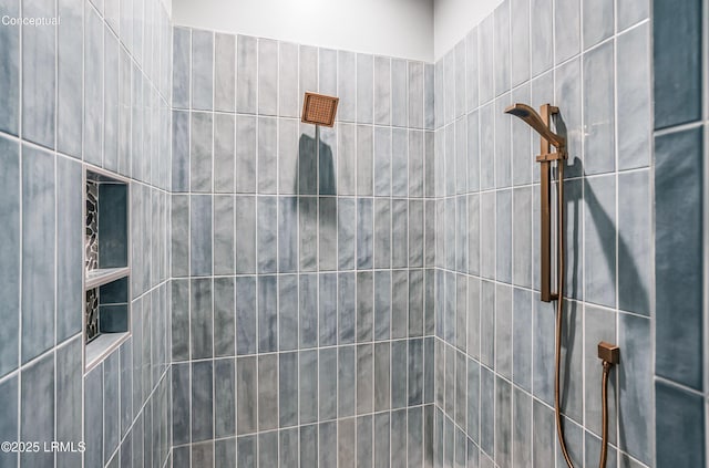213 Old Plantation Dr W, Beaufort, SC 29907 - full bathroom featuring tiled shower