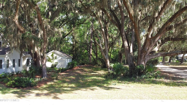 Listing photo 2 for 28 Treadlands, Beaufort SC 29906