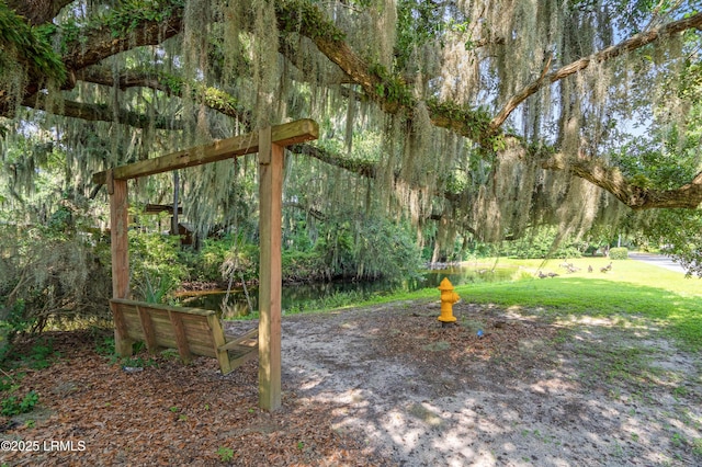 2654 Broad St, Beaufort, SC 29902 - view of green lawn