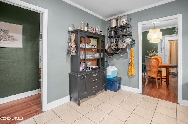 1508 London Ave, Port Royal, SC 29935 - dining area featuring wood finished floors and crown molding