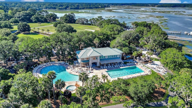 bird's eye view with a water view