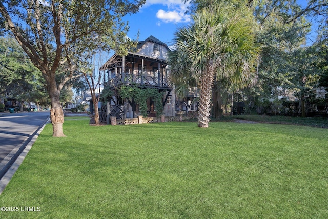 exterior space featuring a balcony