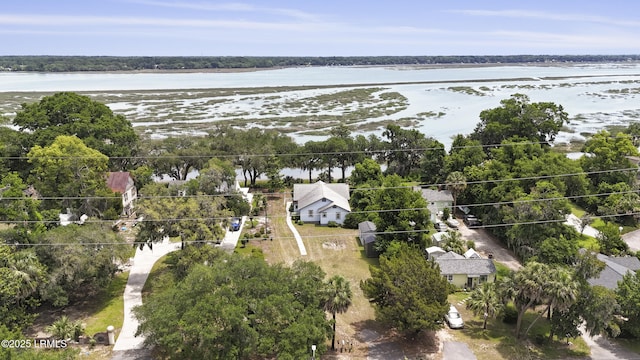 1413 Pigeon Point Rd, Beaufort, SC 29902 - aerial overview of property's location featuring property boundaries highlighted and a large body of water