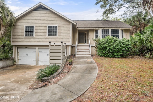 view of front of property featuring a garage