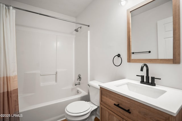 120B Tamara Ln, Port Royal, SC 29935 - bathroom with shower / tub combo with curtain and vanity
