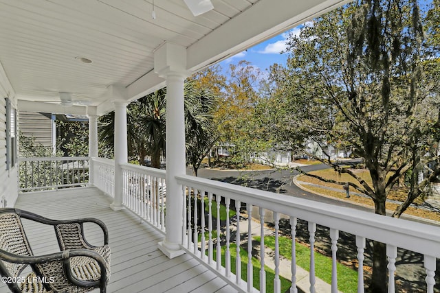 39 Barrington Ave, Bluffton, SC 29910 - deck with covered porch and a ceiling fan