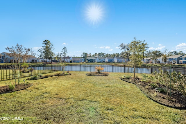 view of yard featuring a water view