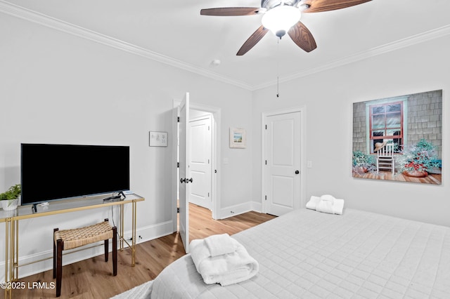 7 Canton Row, Beaufort, SC 29906 - bedroom with wood finished floors, crown molding, and a ceiling fan