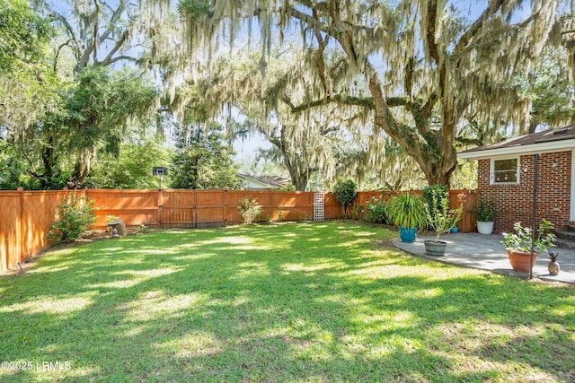 702 Center Dr W, Beaufort, SC 29902 - view of yard with a patio area