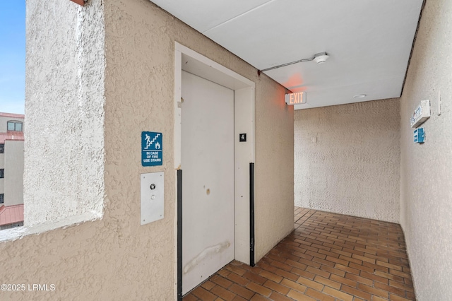 13 Harbourside Ln Unit 7170, Hilton Head Island, SC 29928 - corridor with elevator