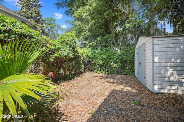 3 Stono Ct, Beaufort, SC 29902 - view of yard featuring a shed and an outdoor structure