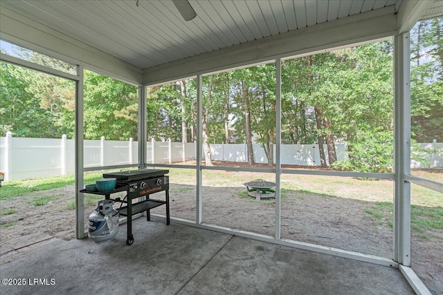 20 Pennyroyal Way, Beaufort, SC 29906 - sunroom / solarium featuring a ceiling fan