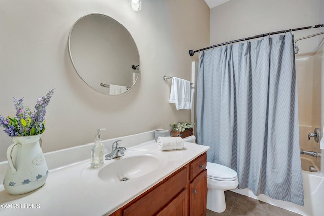 47 River Tree Cir, Bluffton, SC 29910 - full bathroom with tile patterned floors, shower / bath combo with shower curtain, vanity, and toilet